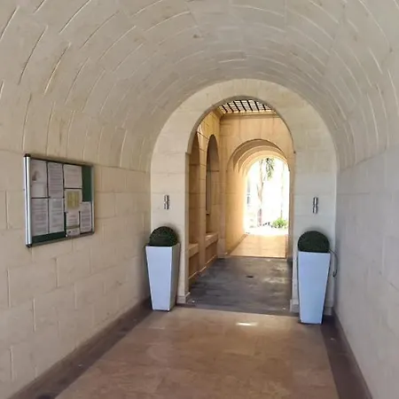 Il Bejta Penthouse Apartment *